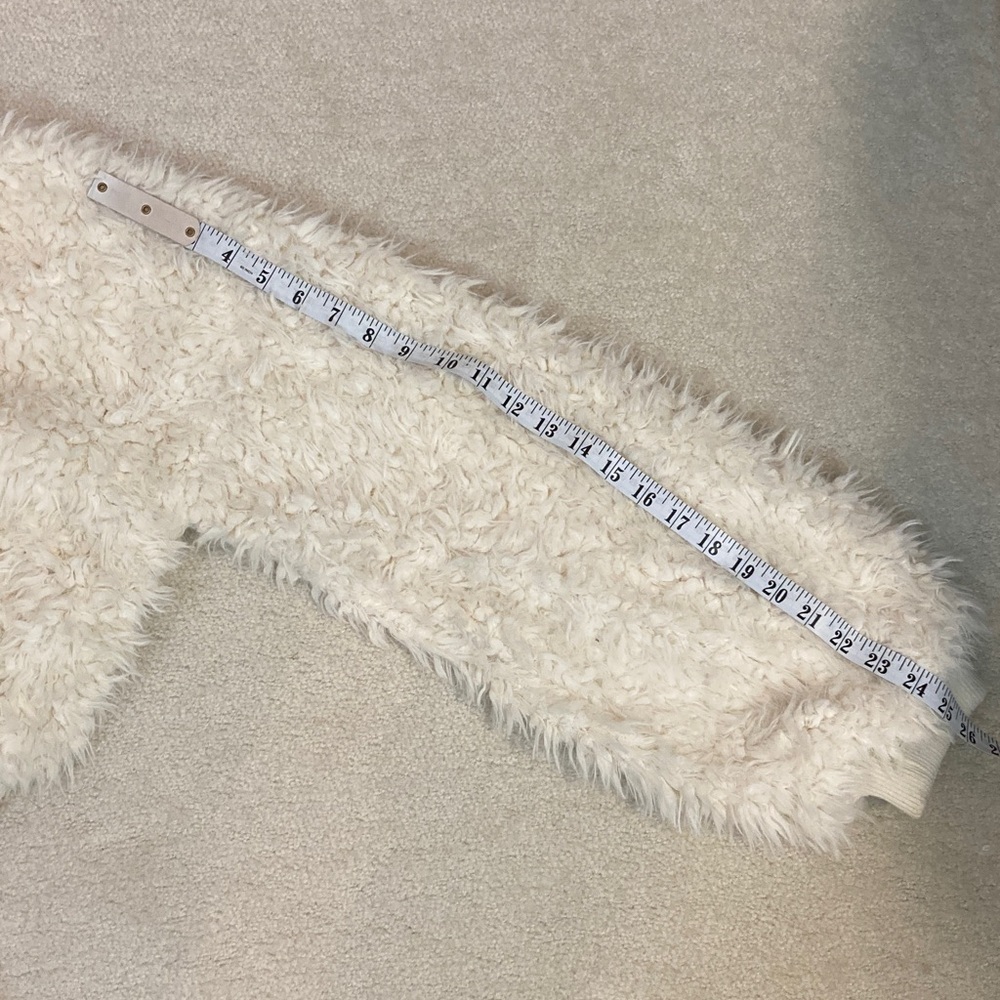 Women's Cream Faux Fur Zip-Front Jacket - Picture 13 of 13